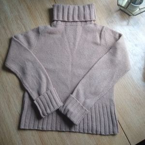 Camel wool turtleneck